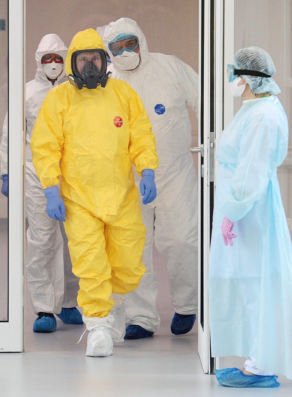 khi lanh dao cac nuoc phai deo khau trang phong covid 19