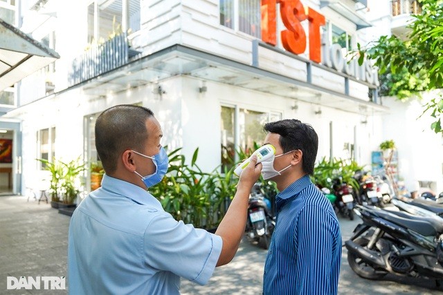 Các công ty lữ hành TPHCM đã kích hoạt lại hệ thống phòng dịch ngay từ phòng làm việc để phòng chống sự lây lan của dịch bệnh trong cộng đồng. Các công ty lữ hành TPHCM đã kích hoạt lại hệ thống phòng dịch ngay từ phòng làm việc để phòng chống sự lây lan của dịch bệnh trong cộng đồng.