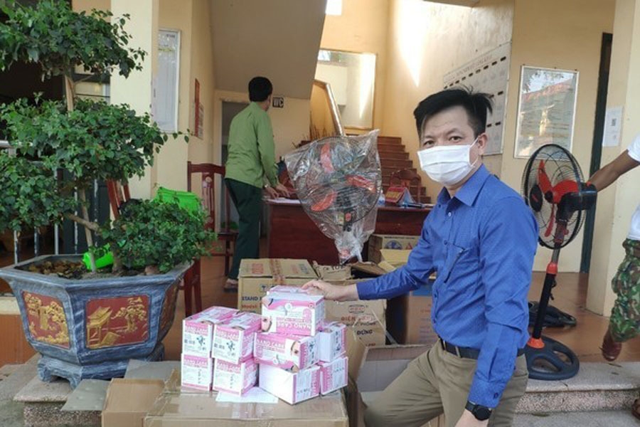 Những khoảnh khắc chạm đến trái tim tại tâm dịch Covid-19 ở Bắc Giang