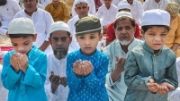 Hàng triệu tín đồ Hồi giáo Ấn Độ chào đón ngày lễ Eid Al-Fitr, kết thúc tháng lễ Ramadan