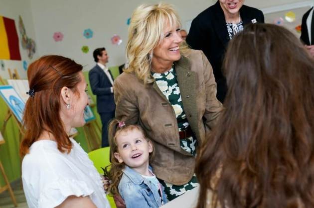 Hình ảnh chuyến thăm bất ngờ tới Ukraine của Phu nhân Tổng thống Mỹ Jill Biden