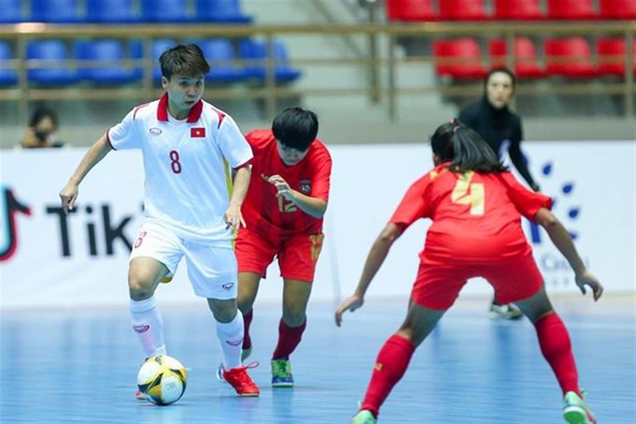 Đội tuyển futsal nữ Việt Nam thắng đậm trước Myanmar ở SEA Games 31