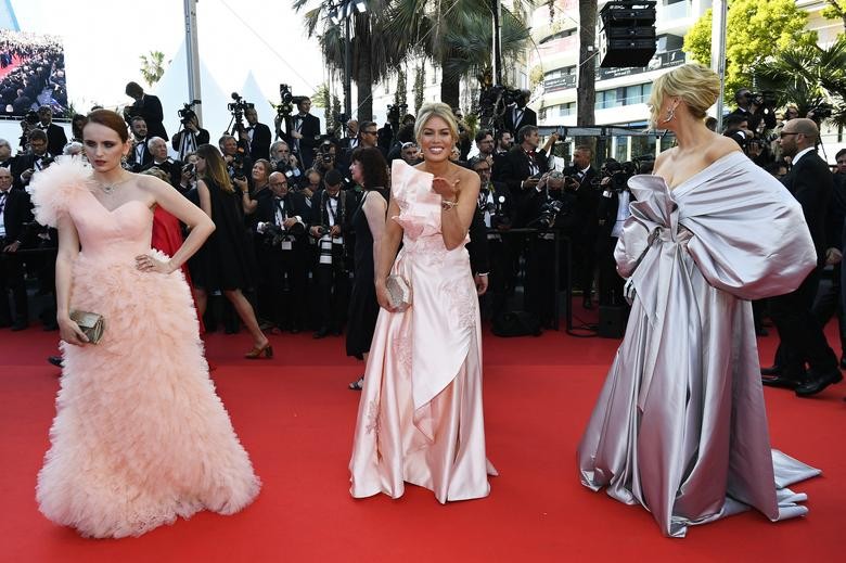 Muôn màu muôn vẻ tại thảm đỏ Liên hoan phim Cannes Muôn màu muôn vẻ tại thảm đỏ Liên hoan phim Cannes