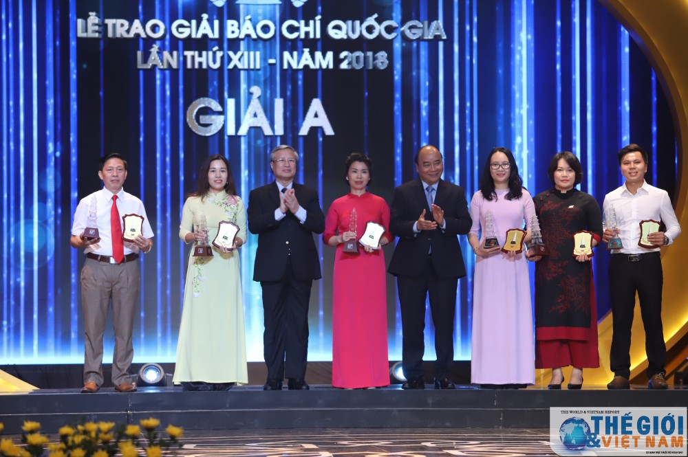 ton vinh 106 tac pham bao chi xuat sac tai le trao giai bao chi quoc gia lan thu 13