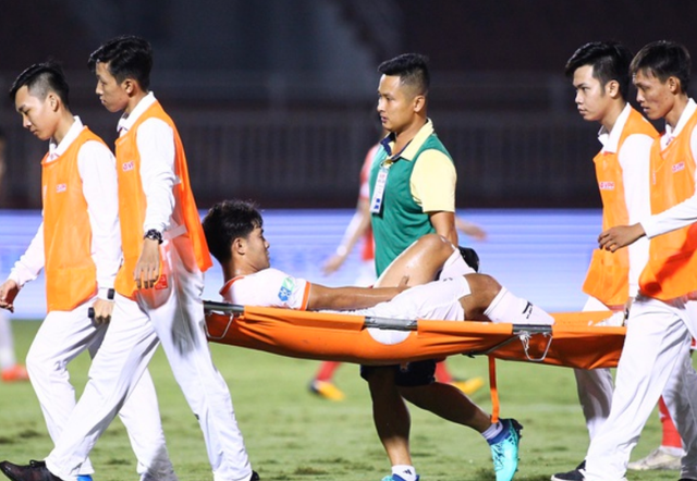 Đức Chinh tiếp tục lỡ hẹn V-League, HLV Huỳnh Đức lo lắng duc chinh tiep tuc lo hen v league hlv huynh duc lo lang