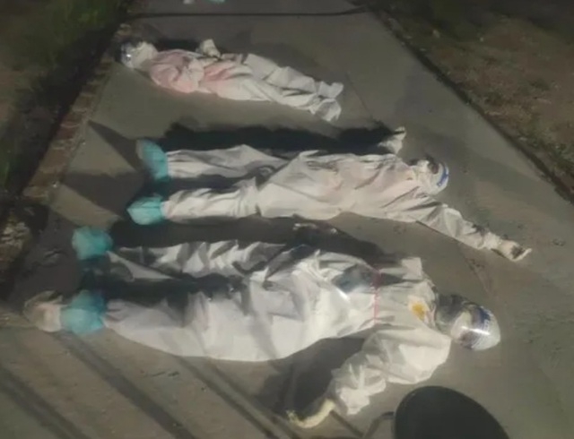 Covid-19: Nhói lòng hình ảnh y, bác sĩ kiệt sức trong bộ đồ bảo hộ vì nắng nóng