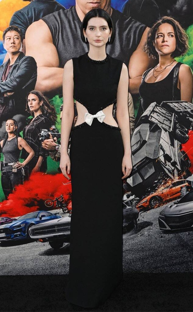 Con gái của cố tài tử Fast & Furious Paul Walker trở nên mạnh mẽ, quyến rũ