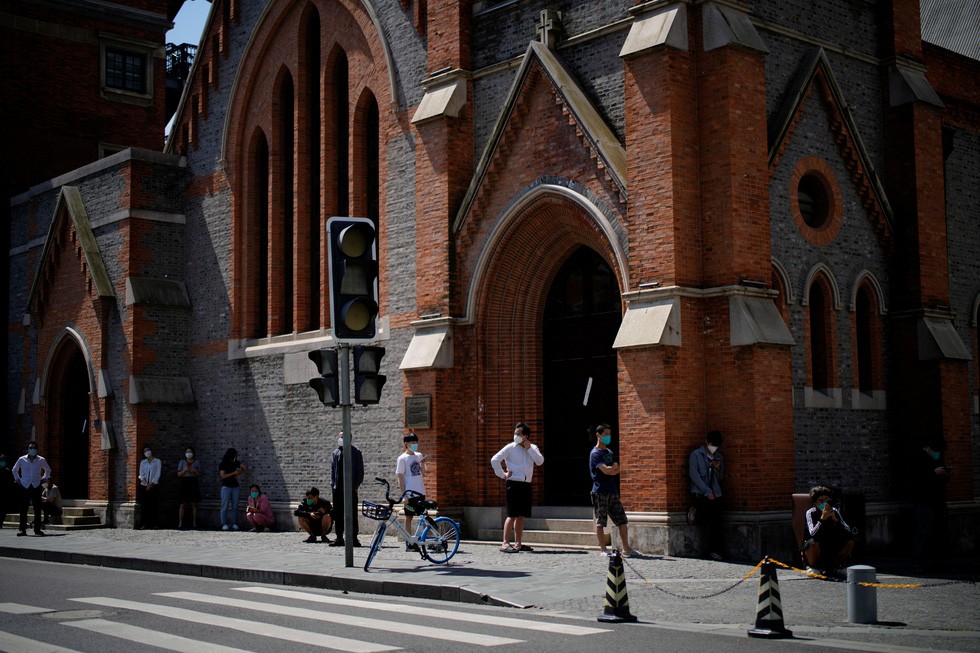 Chính thức dỡ phong tỏa chống Covid-19, người dân Thượng Hải vui mừng trở lại nhịp sống mới