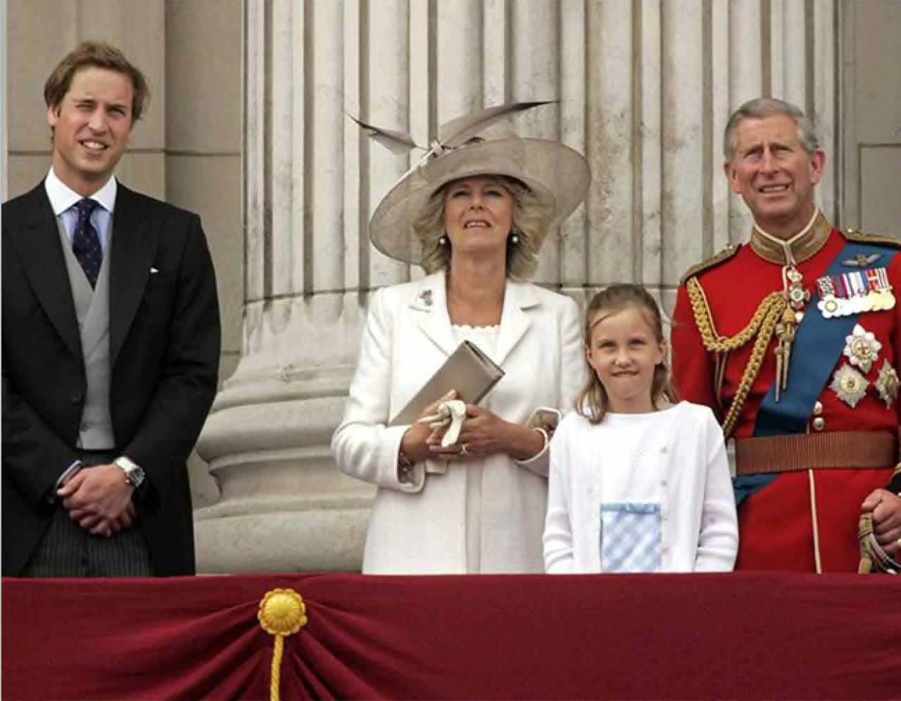 Lần đầu ra mắt của các thành viên Hoàng gia Anh ở Lễ diễu hành mừng sinh nhật Nữ hoàng Elizabeth II