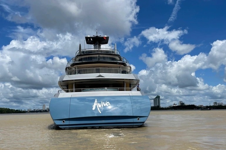 Siêu du thuyền của tỷ phú Anh đến Cần Thơ trưa 5/6. (Ảnh: H.T)