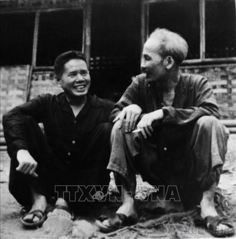 Những bức ảnh quý về quan hệ hữu nghị Việt Nam-Campuchia: 55 năm chảy mãi nghĩa tình Mạch nguồn hữu nghị Việt Nam Campuchia: 55 năm chảy mãi nghĩa tình