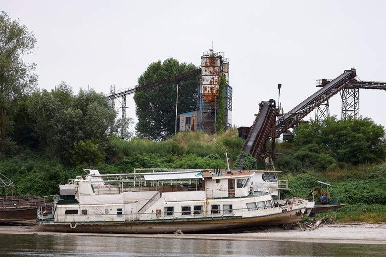 Con sông dài nhất Italy 'hứng chịu' cảnh hạn hán tồi tệ nhất trong 70 năm qua