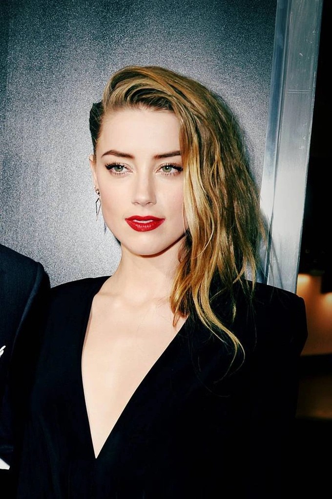 Bị khán giả ‘quay lưng’, Amber Heard vẫn là mỹ nhân có gương mặt đẹp nhất thế giới Bị khán giả ‘quay lưng’, Amber Heard vẫn là mỹ nhân có gương mặt đẹp nhất thế giới