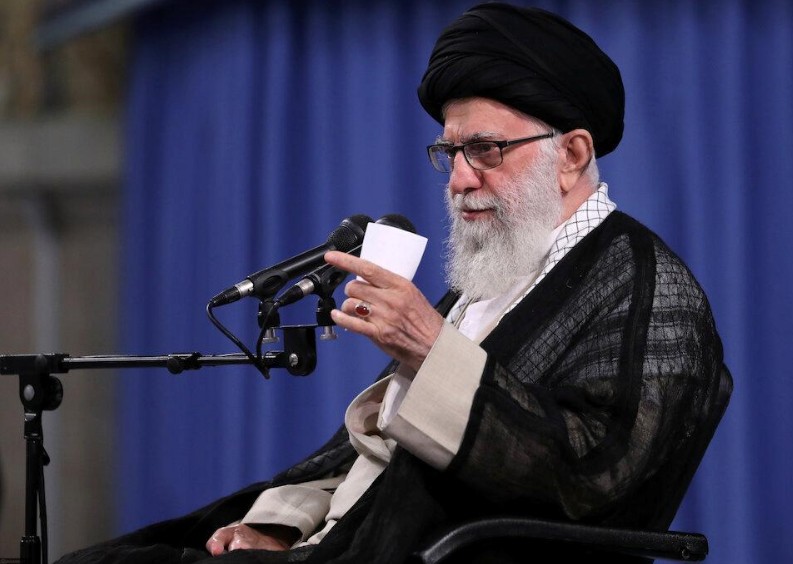 lanh dao toi cao iran yeu cau cong bo tin vu may bay ukraine