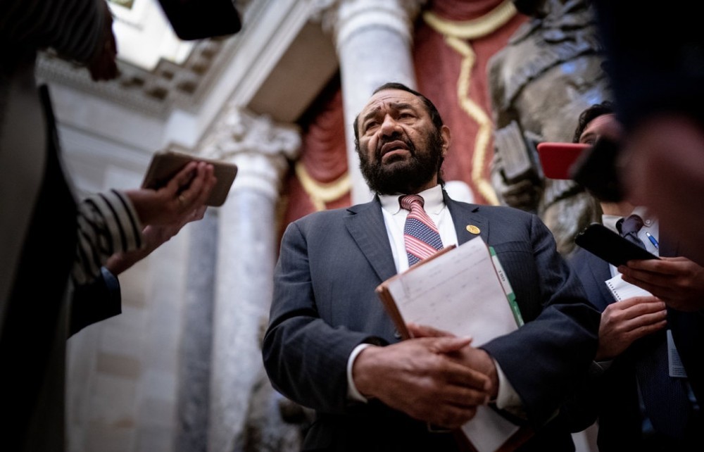 ha vien my ngan chan no luc luan toi tong thong donald trump