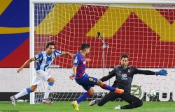 Luis Suarez ghi bàn, Barcelona nuôi mộng bám đuổi Real Madrid