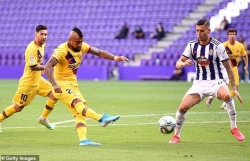 Đánh bại Valladolid, Barcelona tiếp tục gây áp lực lên Real Madrid