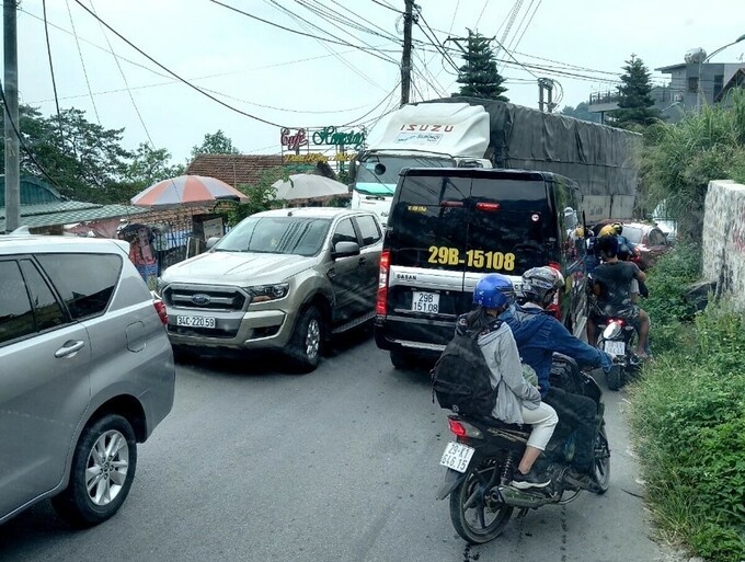 gia tour re mua cao diem hang loat diem du lich trong nuoc chi thay nguoi voi nguoi 1