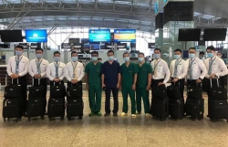 Covid-19: hình ảnh đoàn bay lên đường hỗ trợ 219 công dân việt nam từ guinea xích đạo về nước