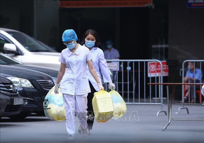 Hà Nội khẩn trương khoanh vùng, truy vết các trường hợp liên quan đến ca mắc Covid-19