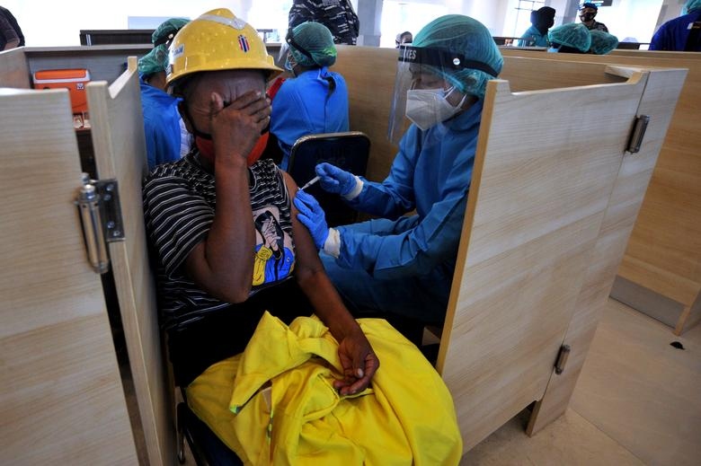 Dịch Covid-19 tiếp tục 'tấn công' ở khu vực châu Á, Indonesia thừa nhận khó khăn trong tìm kiếm nguồn vaccine