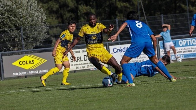 bao phap xuyt xoa het loi khen ngoi sieu pham cua quang hai