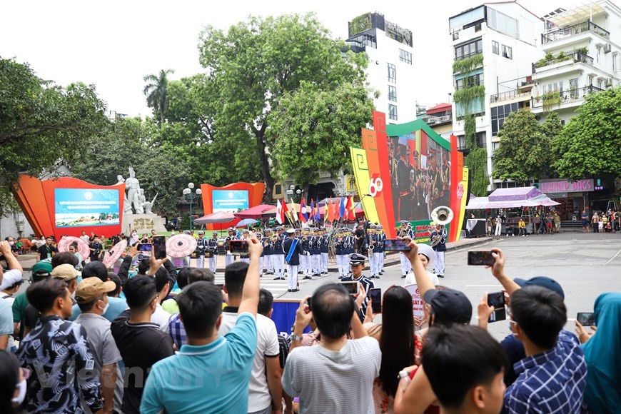 Mãn nhãn với các màn trình diễn tại Nhạc hội Cảnh sát các nước ASEAN+