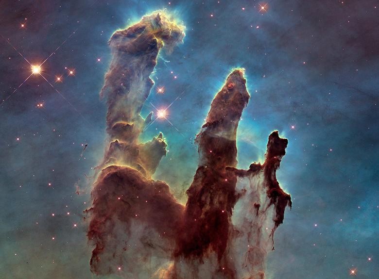 'Phiêu lưu' trong không gian qua các bức ảnh từ kính viễn vọng Hubble