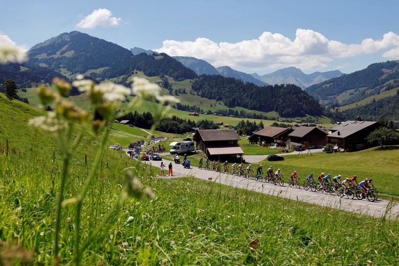 Những hình ảnh đẹp tại giải đua xe đạp Tour de France