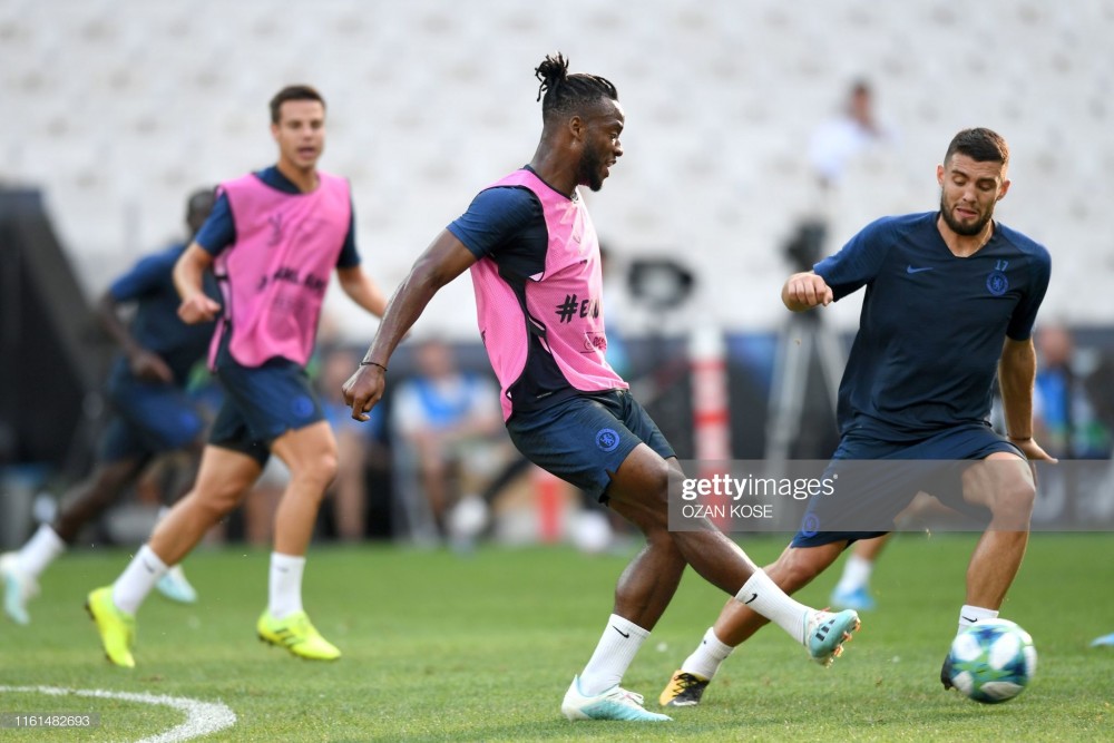 sieu cup uefa hinh anh tap luyen cua hai doi liverpool va chelsea truoc gio thi dau