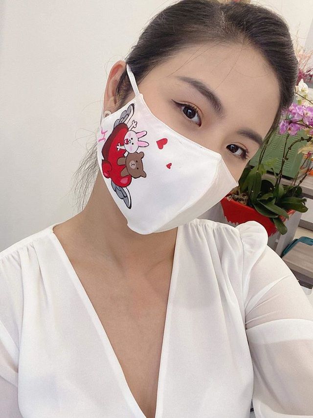 Dịch Covid-19: Hình ảnh loạt sao Việt, BTV đồng loạt hưởng ứng chiến dịch đeo khẩu trang của WHO Dịch Covid-19: Hình ảnh loạt sao Việt, BTV đồng loạt hưởng ứng chiến dịch đeo khẩu trang của WHO