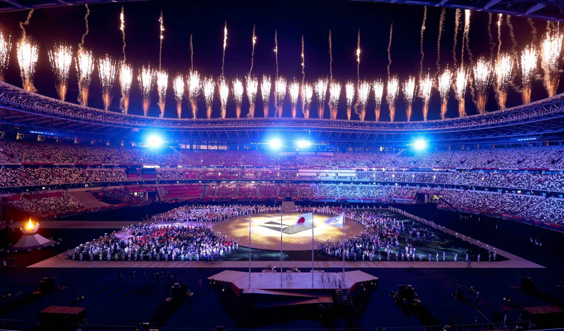 Hình ảnh khó quên tại Lễ bế mạc Olympic Tokyo 2020 Hình ảnh khó quên tại Lễ bế mạc Olimpic Tokyo 2020