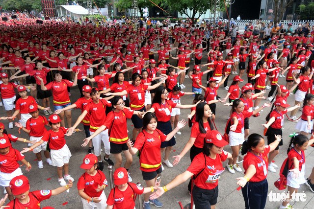 Màn Flashmob xác lập kỷ lục Việt Nam của 3.000 thiếu nhi Màn Flashmob xác lập kỷ lục Việt Nam của 3.000 thiếu nhi