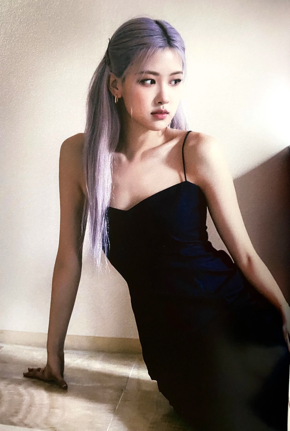 'Bóc' giá trang phục của các cô gái BLACKPINK trong bộ ảnh Nhật ký mùa hè 2020 tại Seoul