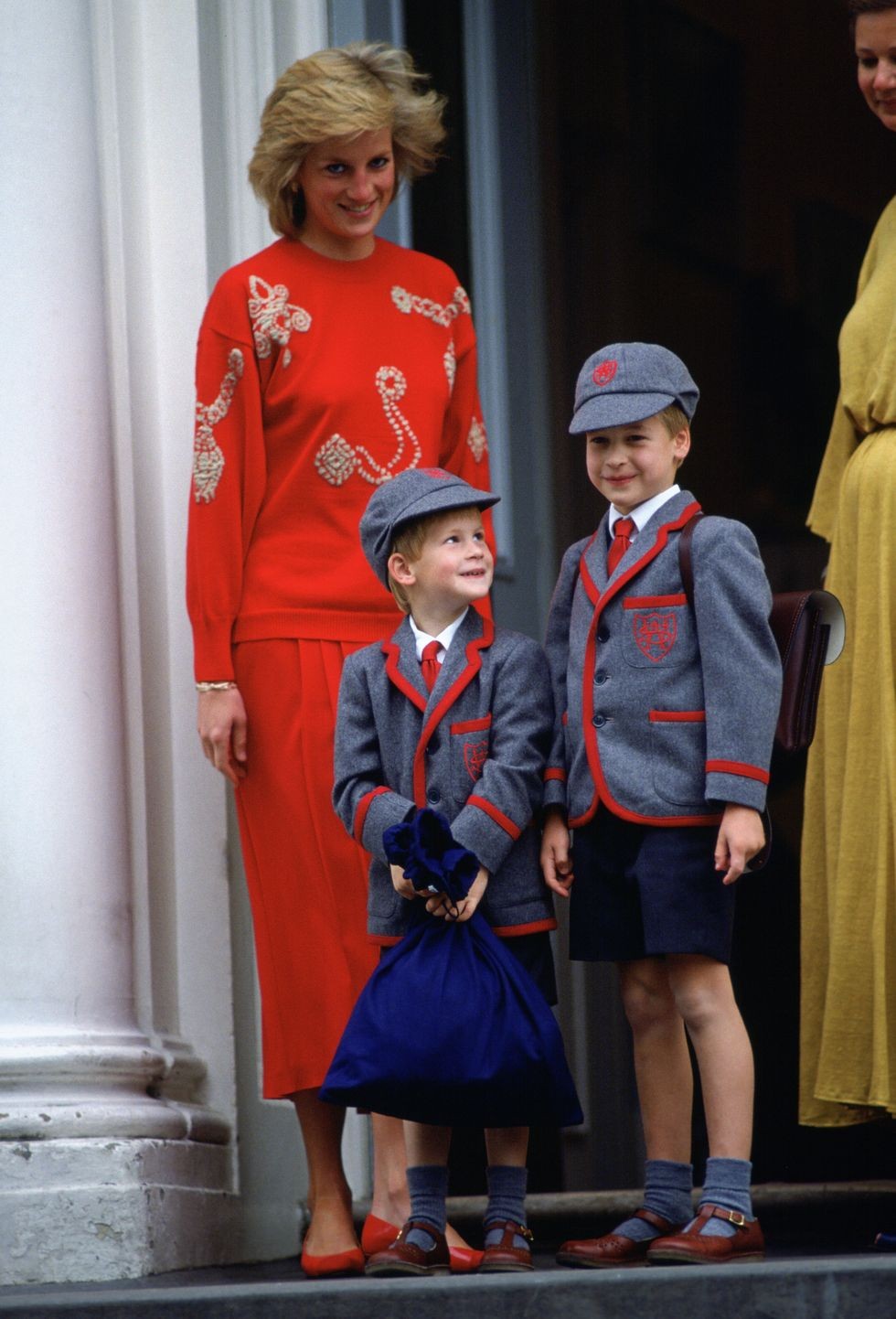 Ngày đầu tiên đi học của những đứa trẻ Hoàng gia
