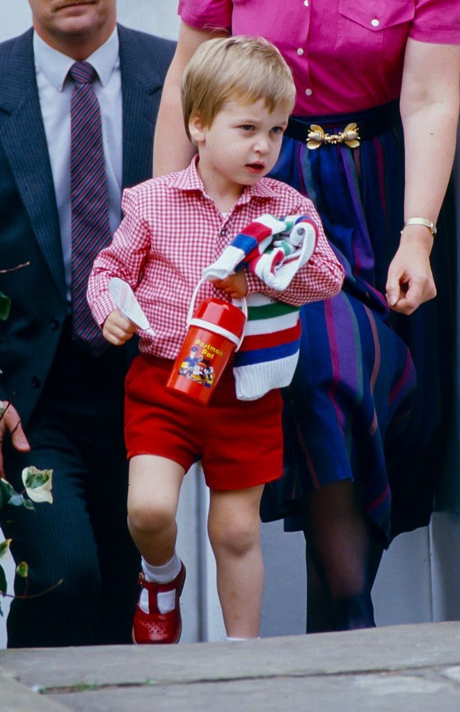 Ngày đầu tiên đi học của những đứa trẻ Hoàng gia