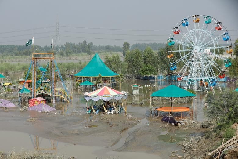 Người dân Pakistan oằn mình gánh chịu cơn 'đại hồng thuỷ' lớn nhất 10 năm qua