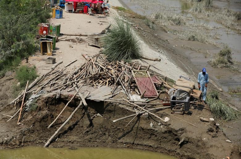 Người dân Pakistan oằn mình gánh chịu cơn 'đại hồng thuỷ' lớn nhất 10 năm qua