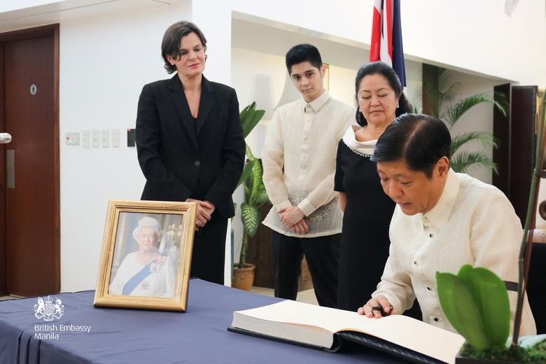 Thế giới tưởng nhớ Nữ hoàng Anh Elizabeth II