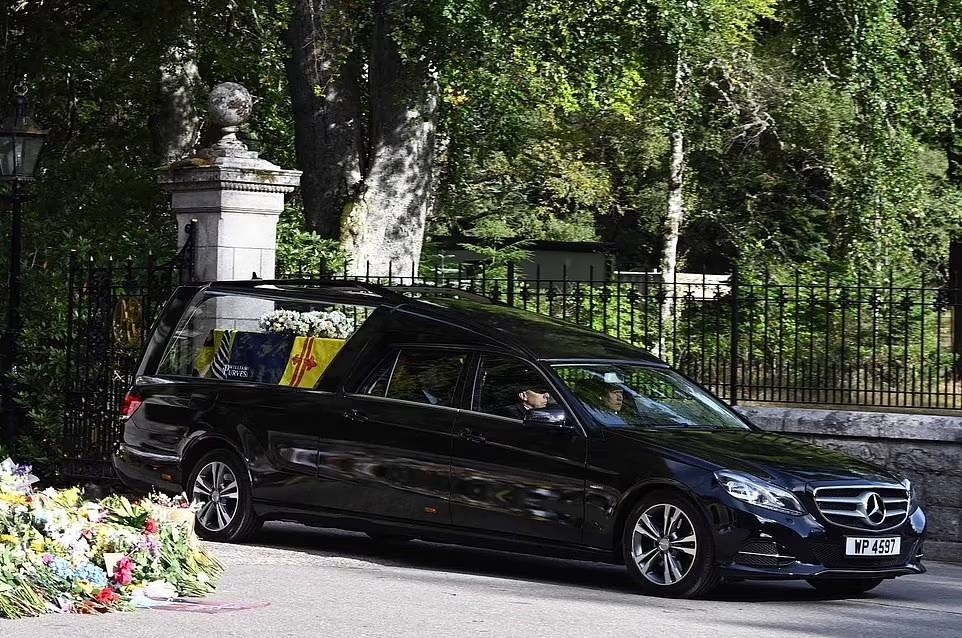 Hành trình đưa linh cữu của cố Nữ hoàng Anh Elizabeth II từ Balmoral đến London