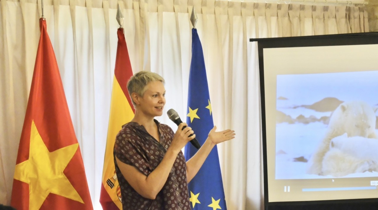 Na Uy mang bộ phim ‘Nữ hoàng không Quê hương’ tham gia Liên hoan phim quốc tế về thiên nhiên tại Việt Nam Na Uy mang bộ phim ‘Nữ hoàng không Quê hương’ tham gia Liên hoan phim quốc tế về thiên nhiên tại Việt Nam