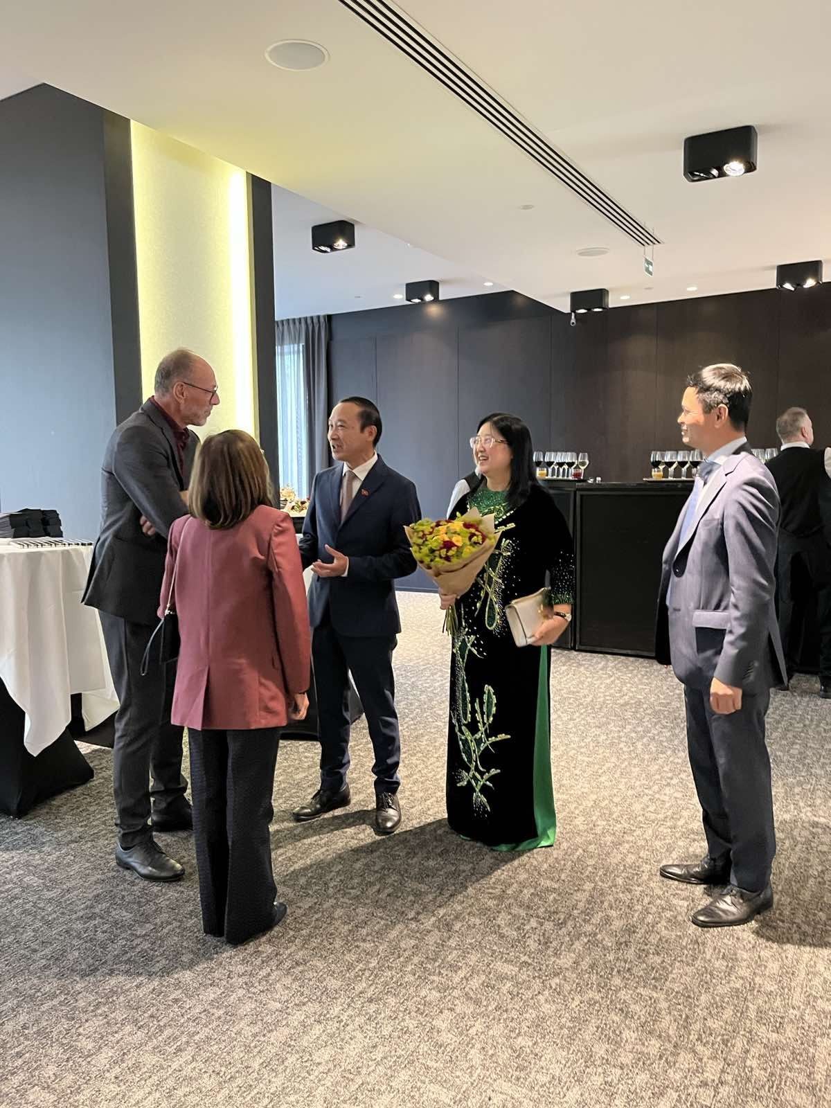 Long trọng tiệc chiêu đãi kỷ niệm 77 năm Quốc khánh nước Cộng hòa xã hội chủ nghĩa Việt Nam tại Bỉ Long trọng tiệc chiêu đãi kỷ niệm 77 năm Quốc khánh nước Cộng hòa xã hội chủ nghĩa Việt Nam tại Bỉ