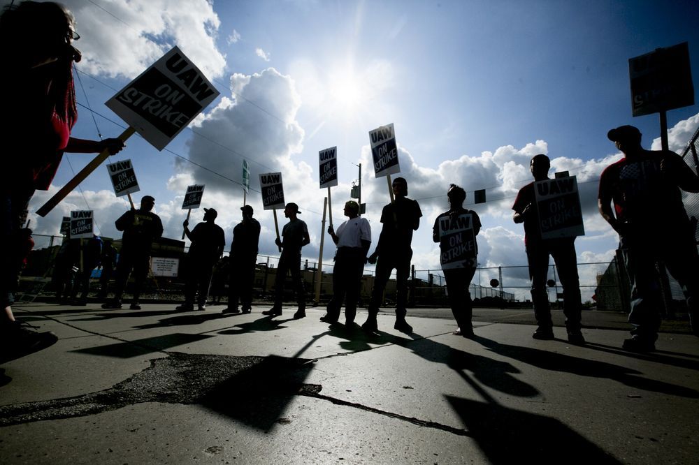 dinh cong khien general motors thiet hai khoang 1 ty usd