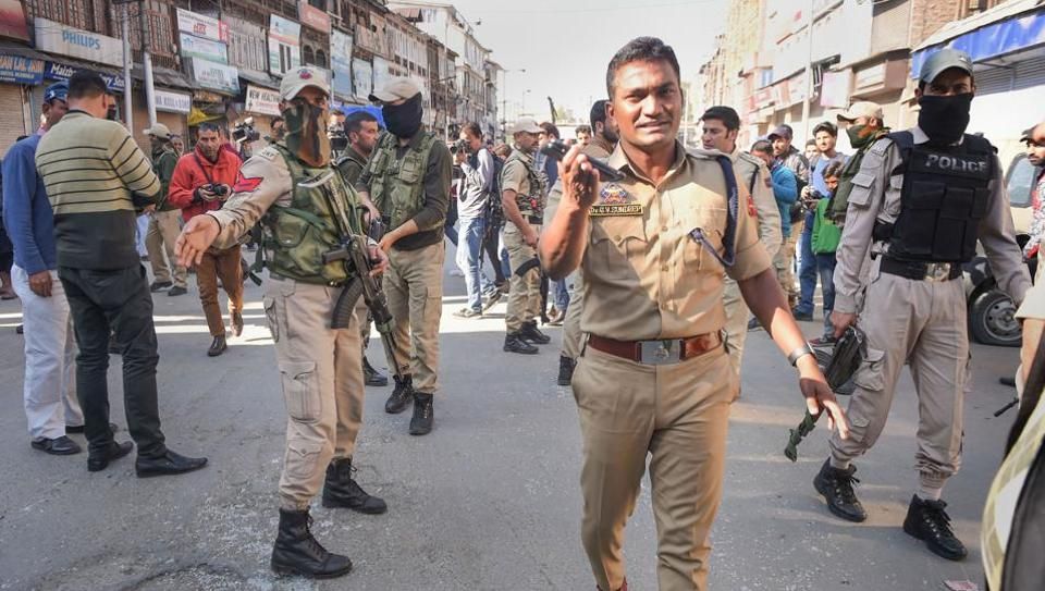 it nhat 5 nguoi thuong vong sau vu tan cong bang luu dan tai kashmir