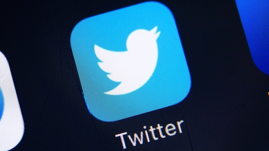 lo doanh thu hang quy tang 37 gia co phieu cua twitter tang 3