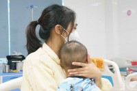 Virus Adeno: Triệu chứng và nhóm bệnh dễ trở nặng