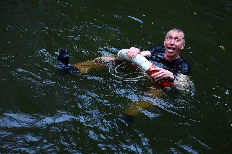 Hình ảnh đời thường của chủ nhân các giải thưởng Nobel 2022