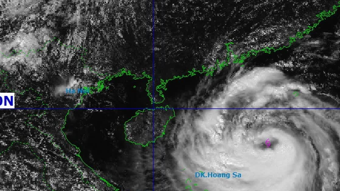 Bão số 11 suy yếu trên biên giới Việt-Trung, mưa lớn tiếp tục ở Bắc Bộ