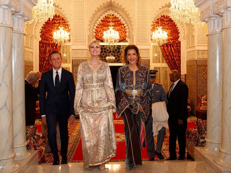Phong cách thời trang ngoại giao của ái nữ Tổng thống Mỹ Ivanka Trump tại Morocco phong cach thoi trang ngoai giao cua ai nu tong thong my ivanka trump tai morocco