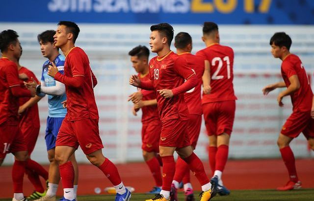 hinh anh cac cau thu u22 viet nam hang say tap luyen o philippines